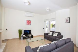 Central Protaras Villa 3 Bedrooms Private Pool Villa Dafnis Morfi Close To Protaras Strip - Protaras - 6