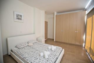 Central Protaras Villa 3 Bedrooms Private Pool Villa Dafnis Morfi Close To Protaras Strip - Protaras - 3