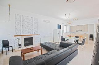 Villa Mavris - Lovely 4 Bedroom Villa With Private Pool In Central Ayia Napa - 3