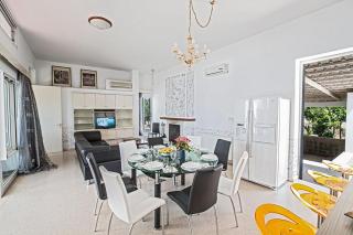 Villa Mavris - Lovely 4 Bedroom Villa With Private Pool In Central Ayia Napa - 2