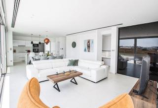 Villa Manta Agrotikos - Stunning 3 Bedroom Protaras Villa With Pool - Close To The Beach - Protaras - 2