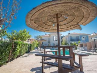 Villa Lefko Sunshine - Lovely 4 Bedroom Protaras Villa With Pool - 2 Minute Walk To Fig Tree Bay - Protaras - 8