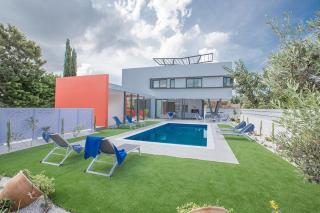 Villa Apomono - New Luxury 3 Bedroom Protaras Villa With Pool - Close To The Beach - Protaras - 9