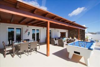 Brilliant Puerto Del Carmen Villa Dos Piedras 4 Bedrooms Private Pool & Rustic Styled Interior - Tías - 4