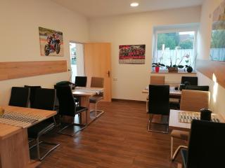 Ferienwohnungen und Zimmer Yassi - Spielberg - 2