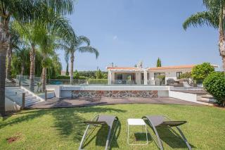 Villa Protaras Sunshine, Stylish 4Bdr Villa With Pool, Close To Fig Tree Bay Beach - Protaras - 1