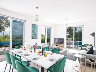 Villa Protaras Gold,Brand New, Luxury 5Bdr Protaras Villa With Private Pool Sea Views - Protaras - 2