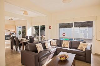 Villa Dafnis Sunshine - Modern 3 Bedroom Central Protaras Villa With Pool - Close To Fig Tree Bay - Protaras - 5