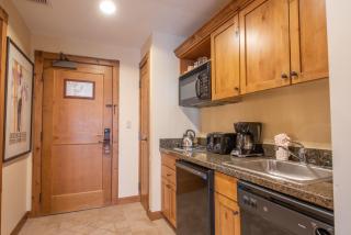 Slopeside Studio Unit with Kitchenette condo - Crested Butte - 3