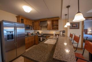 Top Floor 2 bedroom Condo in Mountaineer Square- Slopeside condo - Crested Butte - 5