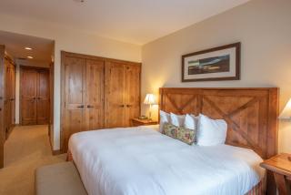 Top Floor 2 bedroom Condo in Mountaineer Square- Slopeside condo - Crested Butte - 3
