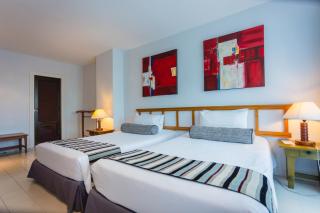 Waterfront Suites Phuket by Centara - Strand Karon - 9