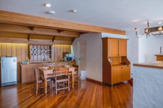 Waterfront Suites Phuket by Centara - Strand Karon - 1