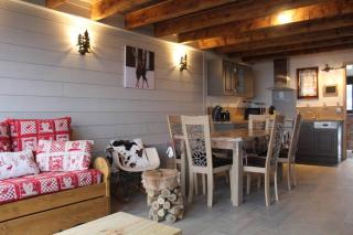 Chalet cosy rénové avec vue sur le lac - Les Angles - 9