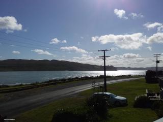 Karoro the beach front bach with views to die for! - Raglan - 5
