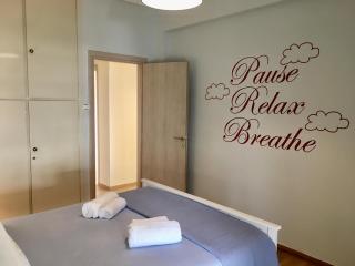 Cozy apartment near metro-Athens view - Atene - 6