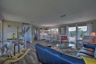 Eclectic Escape with Pool Walk to Ormond Beach - Ormond Beach - 8
