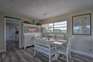 Eclectic Escape with Pool Walk to Ormond Beach - 6