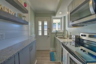Beach Block Wildwood Condo - Proximity to Dining! - Wildwood - 5