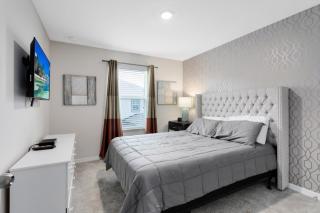 Luxury Town Home With Splash Pool in Solara Resort townhouse - Kissimmee - 2