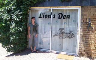 Lion's Den guesthouse - 8