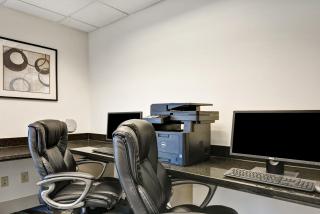 Holiday Inn Express Hotel & Suites Milwaukee-New Berlin by IHG - New Berlin - 2