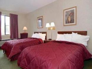 Days Inn & Suites by Wyndham Hickory - 2