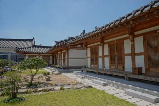 Hanok 1st Street - 1