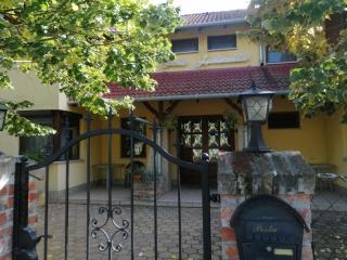 Cserke Apartmanház - Cserkeszőlő - 0