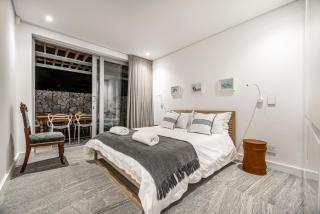 17 Marine - 2 Bedroom Garden Apt104 - Hermanus - 4