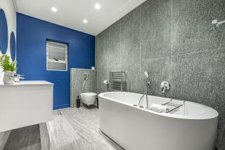 17 Marine - 2 Bedroom Garden Apt104 - Hermanus - 5