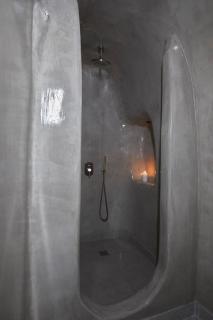 Virginias Cave Villas Santorini Superior Cave Villa With Outdoor Hot Tub - Oia - 3
