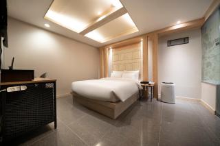 Suwon Sunstar Hotel - Suwon - 8