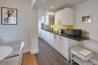 Host & Stay - Artist House - 3