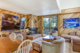 Cheery Gold Bend Family Condo - Truckee - 5