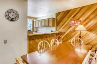Cheery Gold Bend Family Condo - Truckee - 4