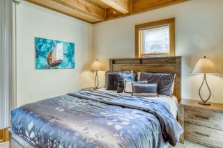 Cheery Gold Bend Family Condo - Truckee - 5