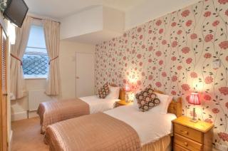 Avron House - Torquay - 8