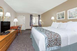 Days Inn by Wyndham Elberton - Elberton - 4