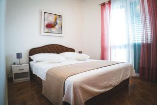 Apartments PEZO - Podstrana - 1