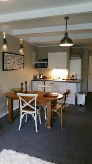 Mooring Lane Lodge - 8