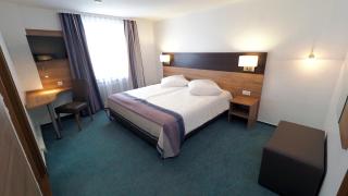 Hotel Goldener Hirsch Mosbach - 4