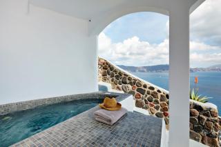 Caldera Bliss Cave Villa Oia, Santorini Private Terrace Outdoor Hot Tub Breathtaking Caldera Views Traditional Cave-Style Luxury Intimate, - Oia - 9