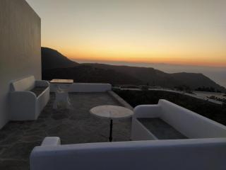 Cycladic houses in rural surrounding 3 - Tholária - 4