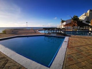 Brisas Beachfront Studios in Hotel Zone - Cancún - 4