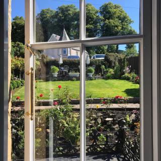 Leven House Bed and Breakfast - 4