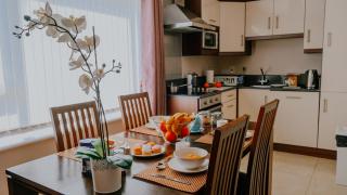 Five Lamps Suites - 2