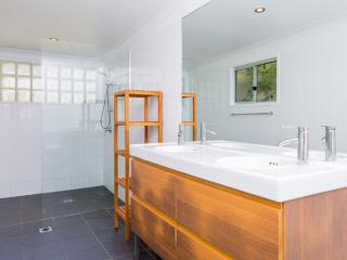 Bimbadgen at Hyams Beach - Hyams Beach - 2