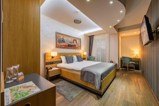 Rubicon Garni Hotel - 8