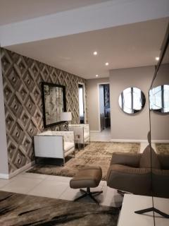 Menlyn Maine Luxury Apartments - 7